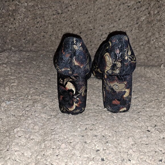 L’INTERVALLE-Made in Spain-Black Velvet Floral-Pumps-Sz 38-NWOB - Picture 6 of 8
